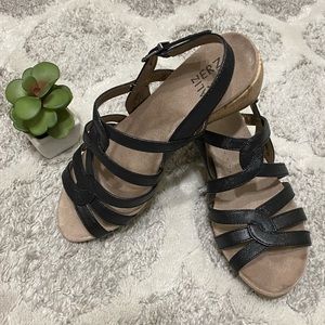 NATURALIZER Wedge Sandals